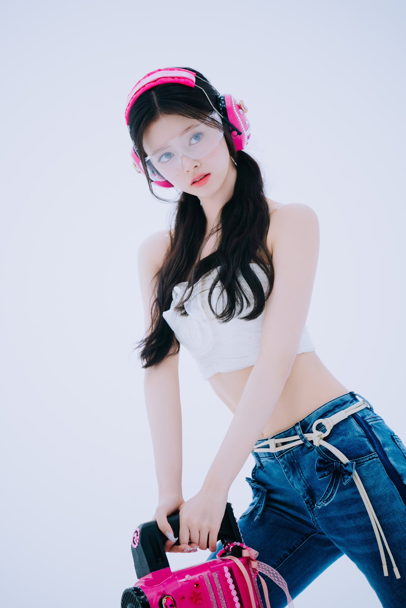 Behind-the-scenes cut of Rima (NiziU)