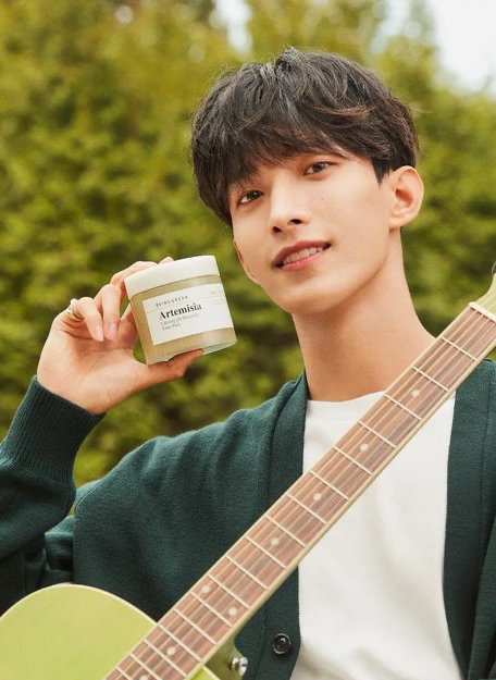 Latest photo of DK (SEVENTEEN)