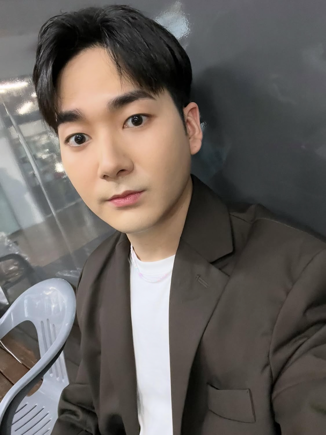 Behind-the-scenes cut of Aron