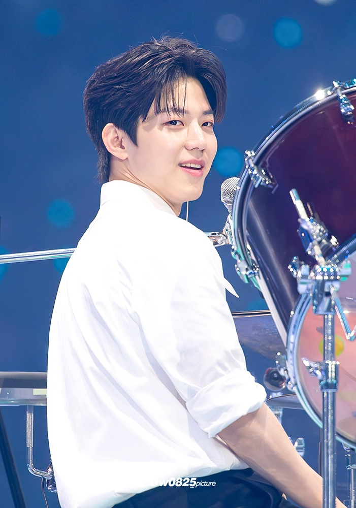 Latest photo of Dowoon (DAY6)