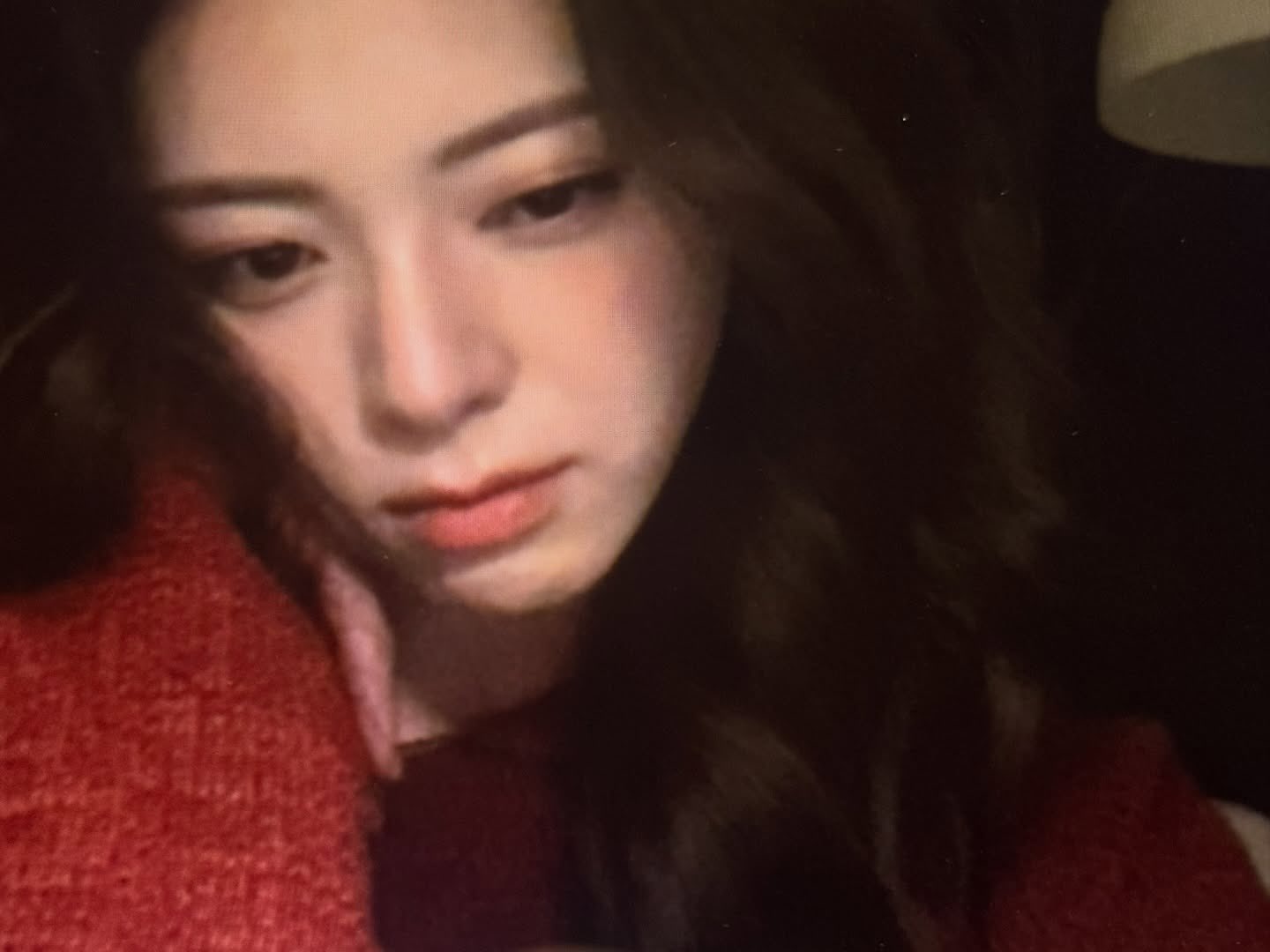 Behind-the-scenes cut of Yuna (ITZY)