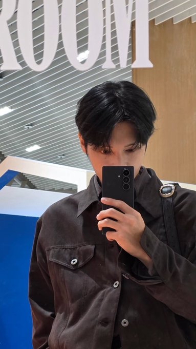 Behind-the-scenes cut of Wooyoung (ATEEZ)