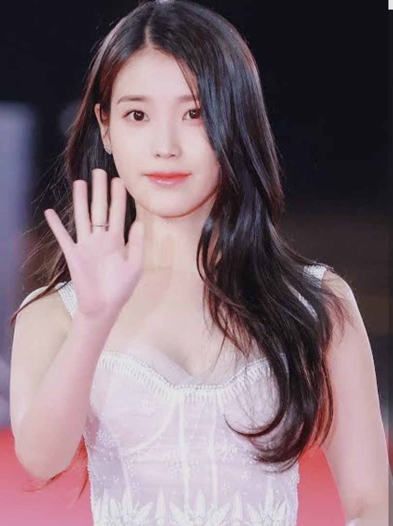 Recent activity shot of IU
