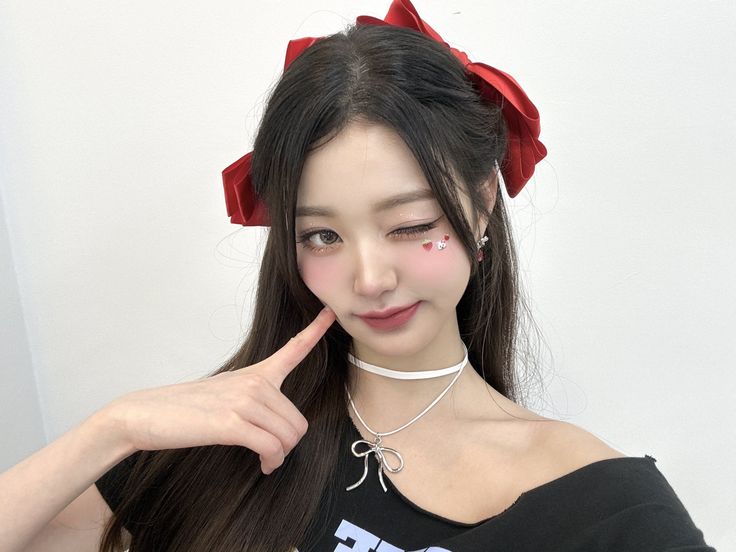 Behind-the-scenes cut of Jang Wonyoung (IVE)