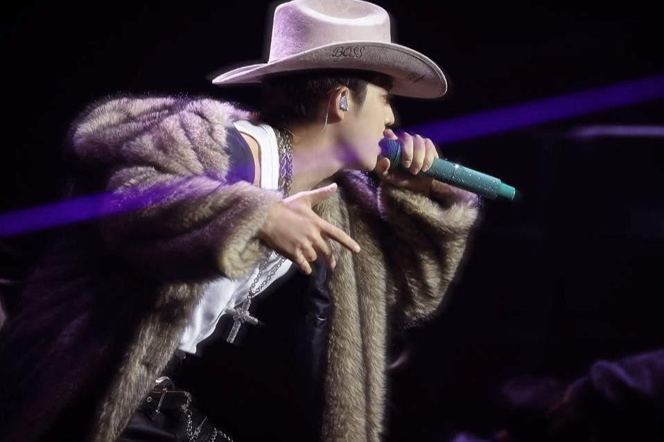 A moment captured by S.Coups (SEVENTEEN)'s fan