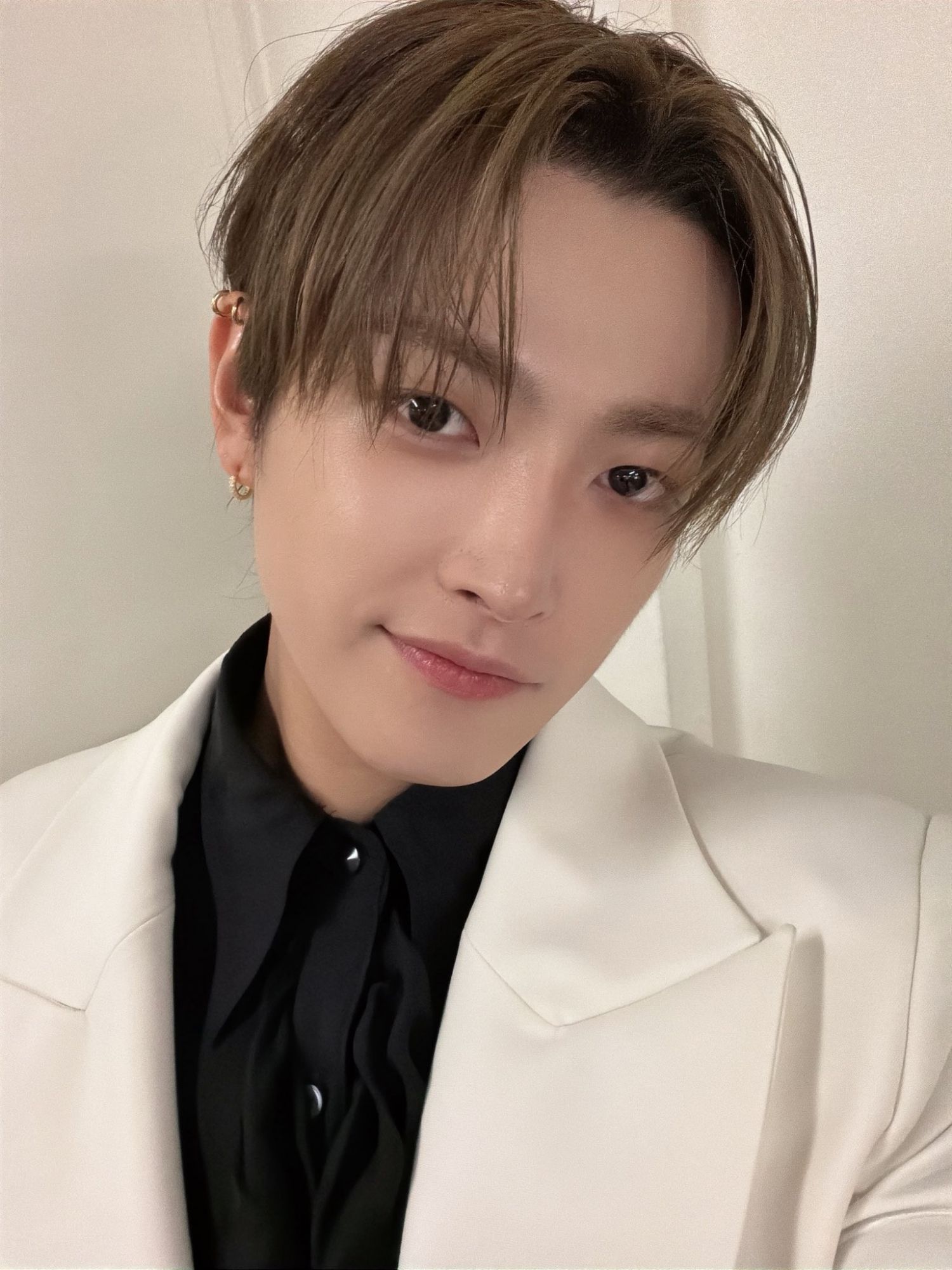 Recent activity shot of Hongjoong (ATEEZ)