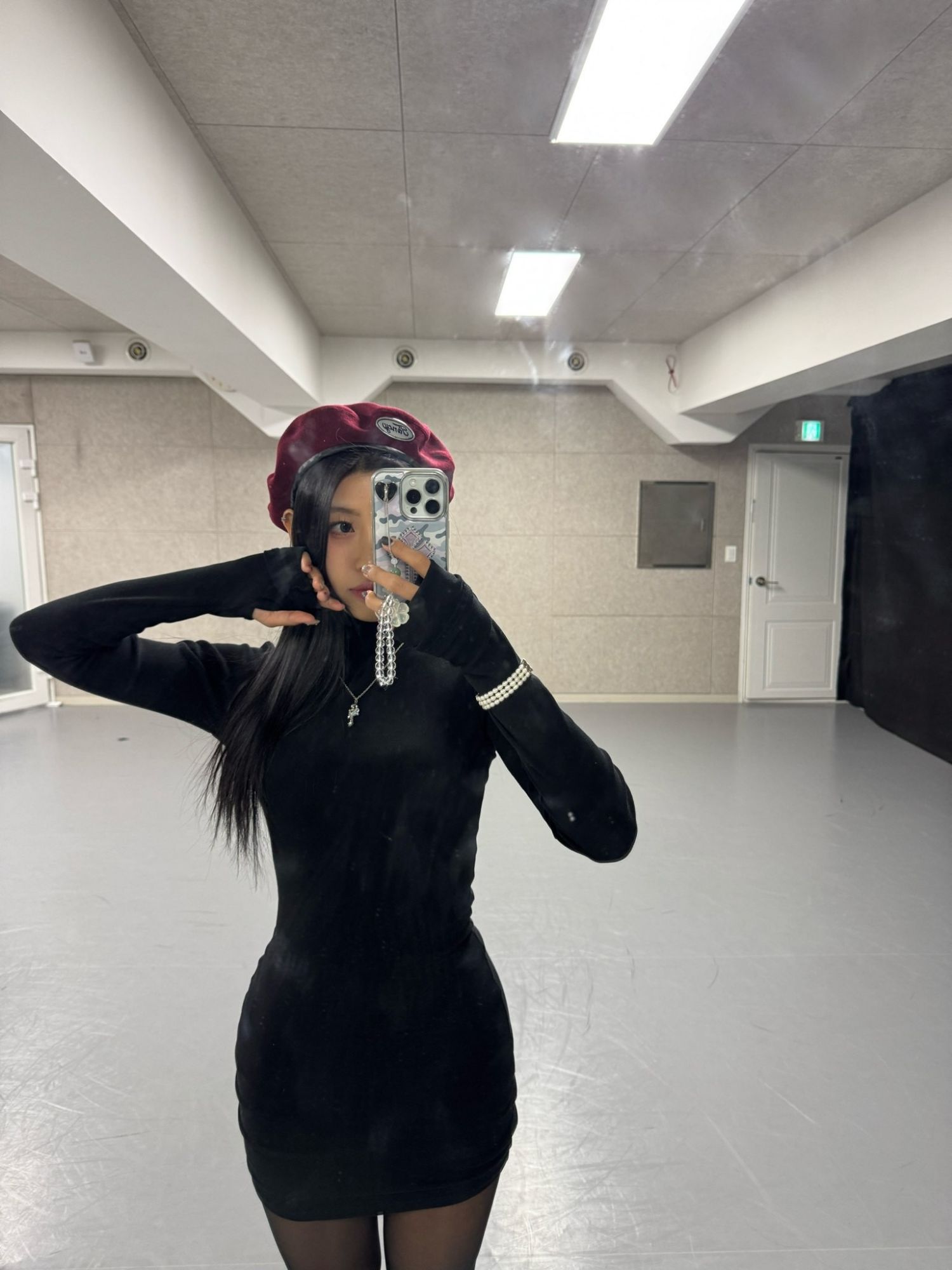 Latest photo of E.Sha (X:IN)