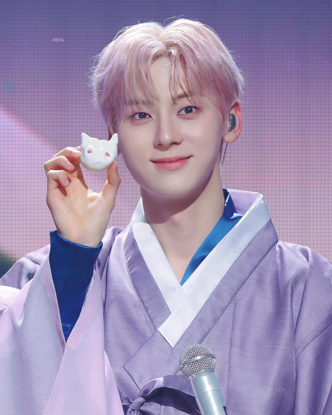 Recent activity shot of Hwang Minhyun