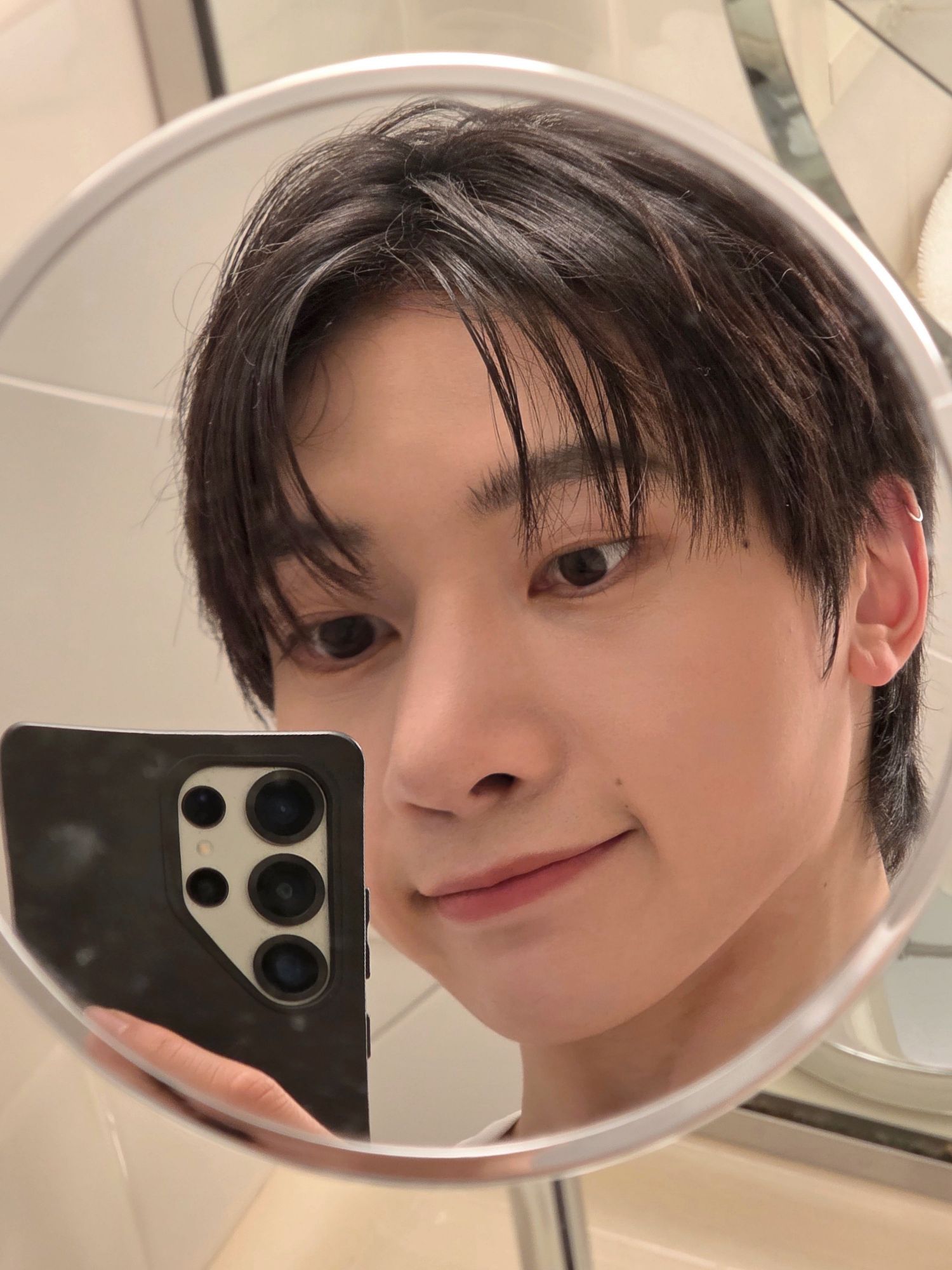 Recent activity shot of Seok Matthew (ZEROBASEONE)