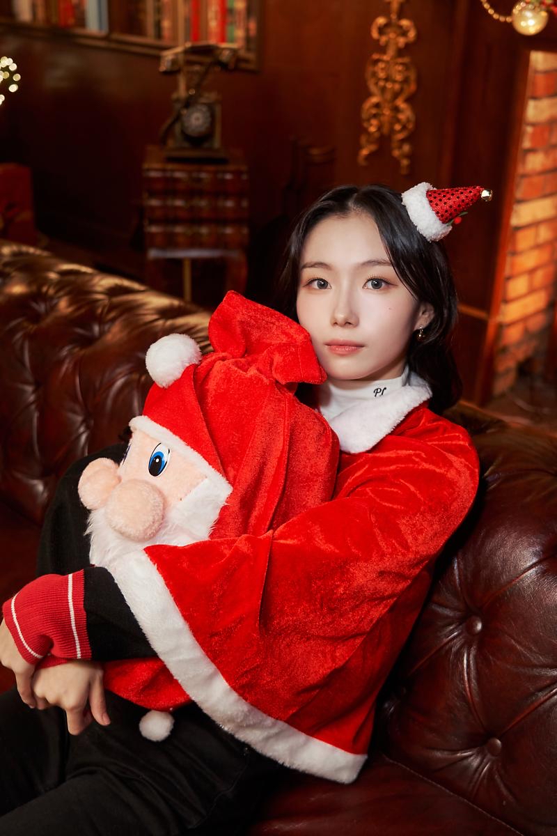 Foto aktivitas terbaru Seo Youngeun (Kep1er)