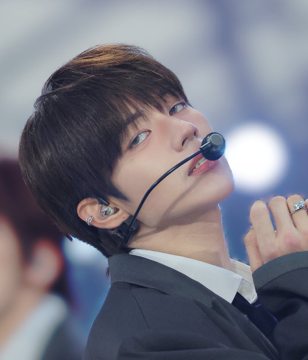 Recent activity shot of JL (AHOF)