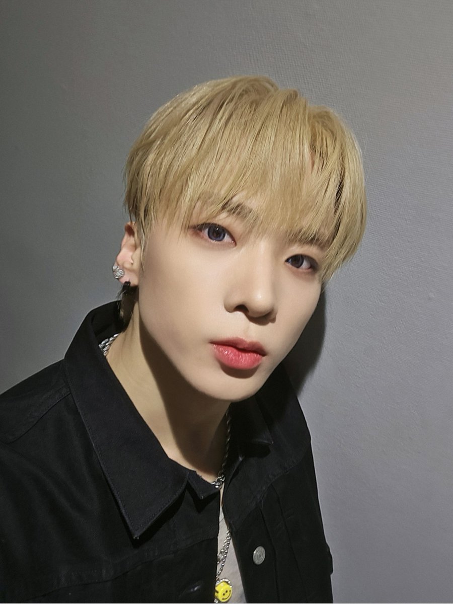 A moment captured by MCND's fan