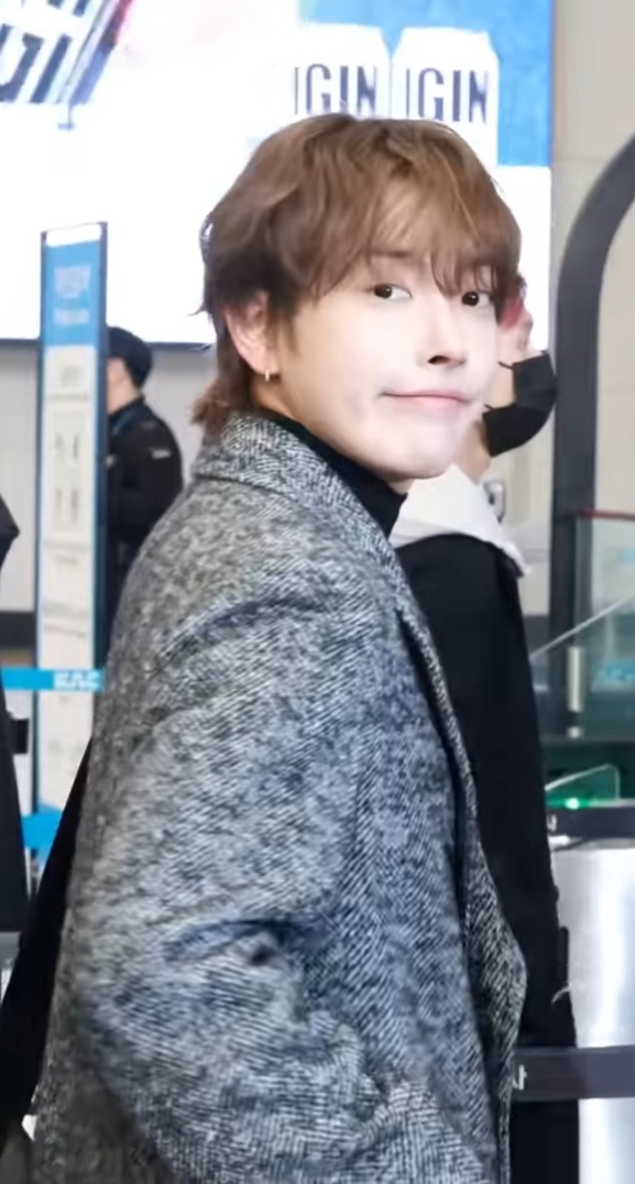 A moment captured by Hongjoong (ATEEZ)'s fan