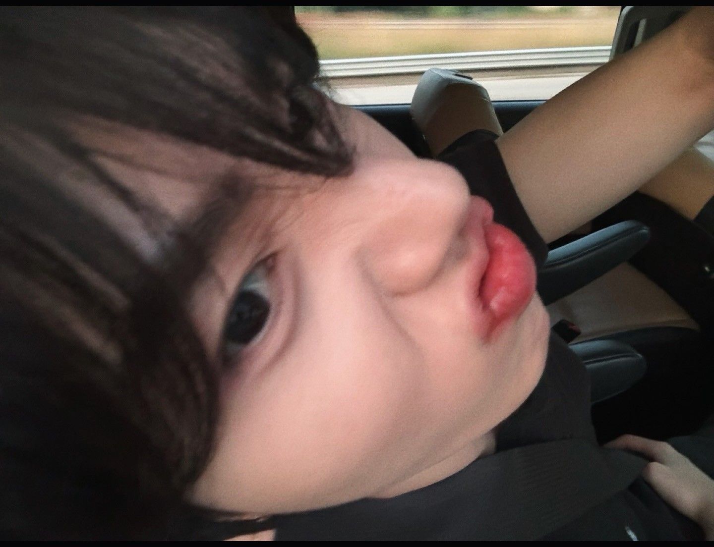 Recent activity shot of Han Yujin (ZEROBASEONE)