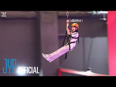 モモ (TWICE)の最新写真