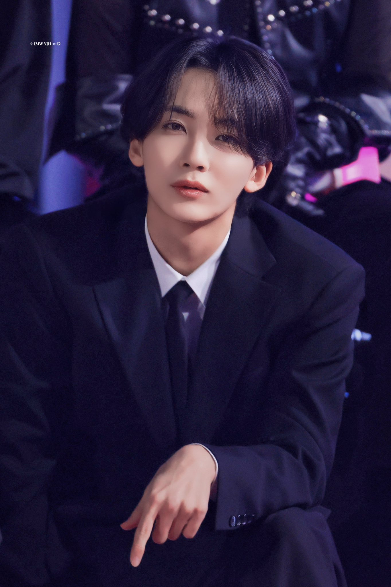 Foto aktivitas terbaru Jeonghan (SEVENTEEN)