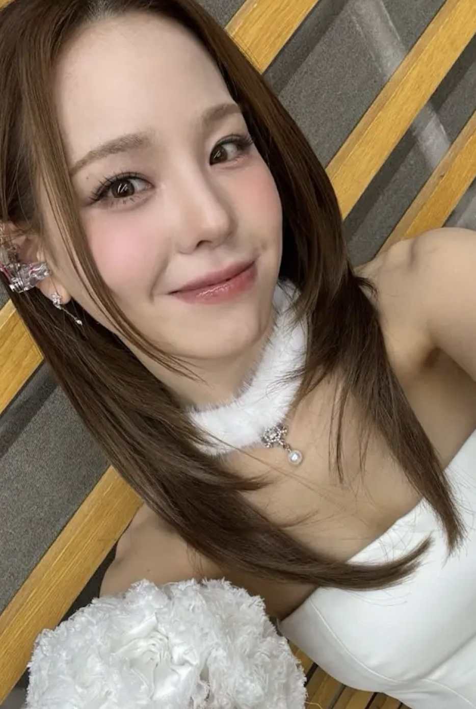 Behind-the-scenes cut of Mako (NiziU)