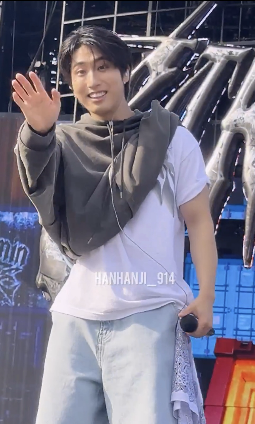 Behind-the-scenes cut of HAN (Stray Kids)