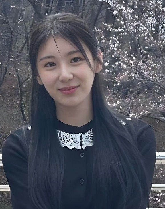 Behind-the-scenes cut of Lee Chaeyeon