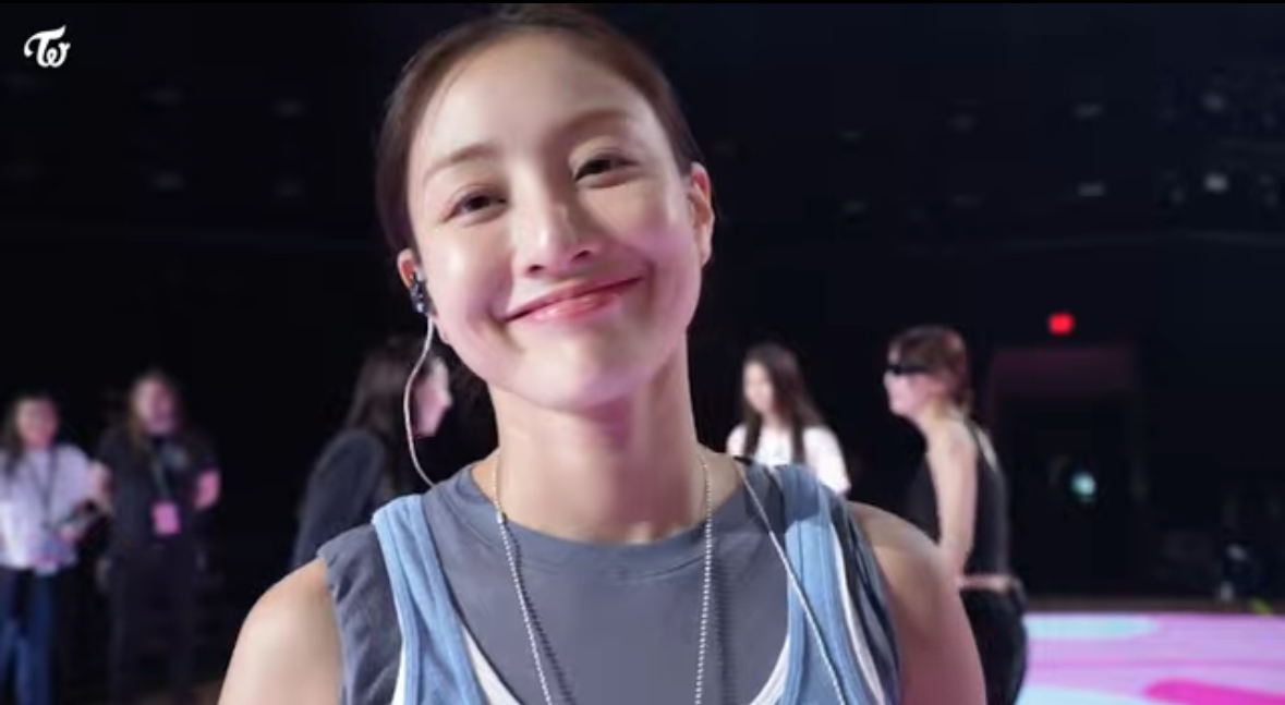 Recent activity shot of Jihyo (TWICE)