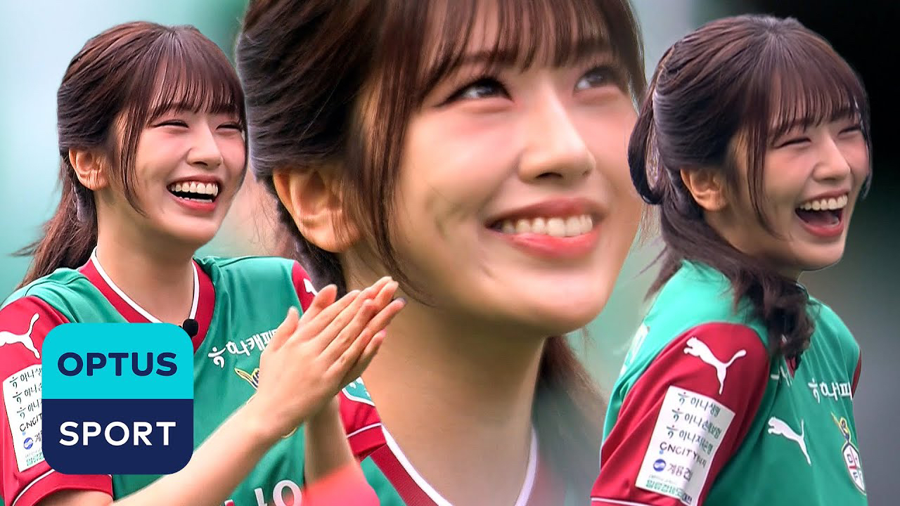Recent activity shot of An Yujin (IVE)
