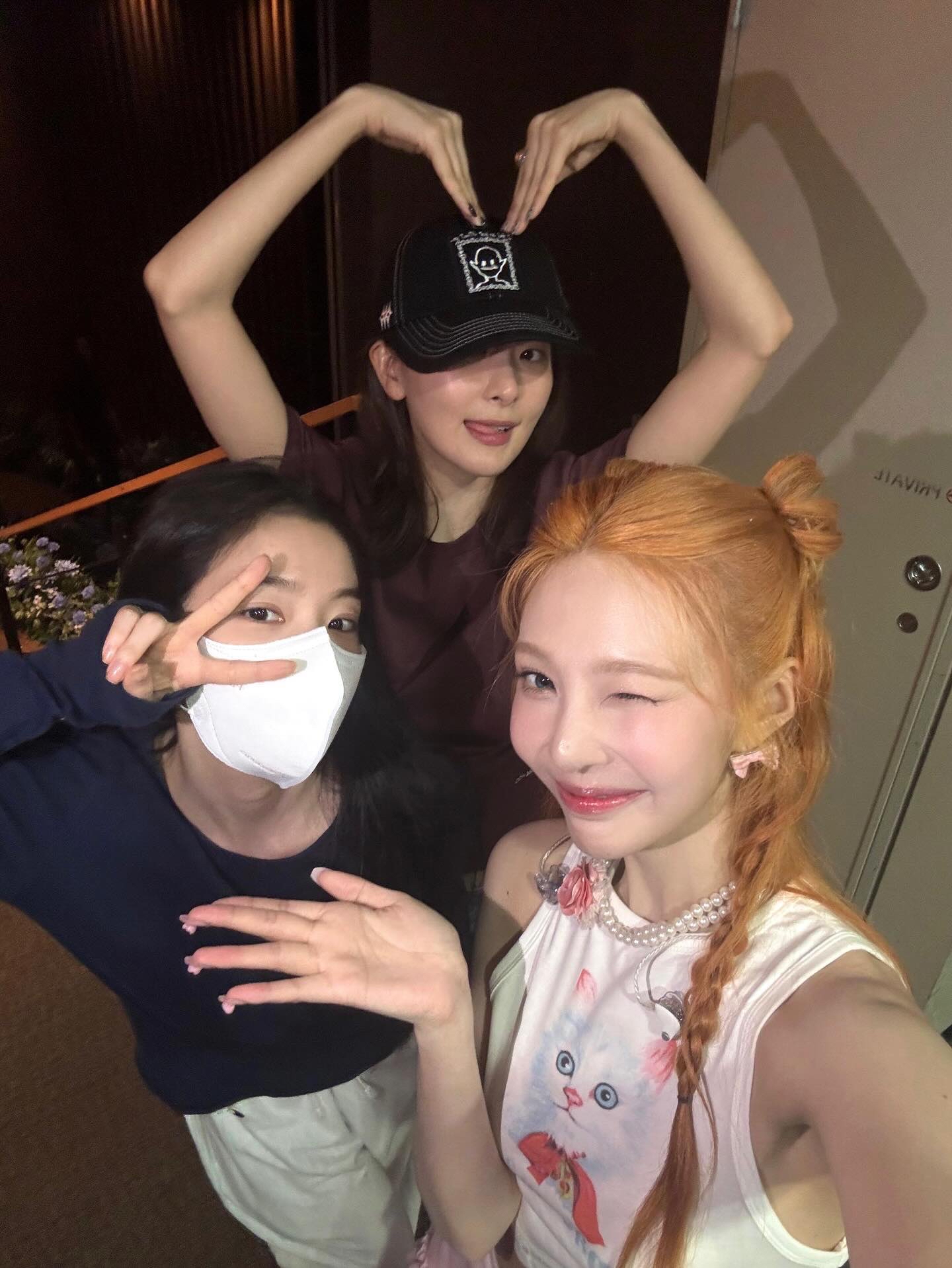 A moment captured by Red Velvet's fan