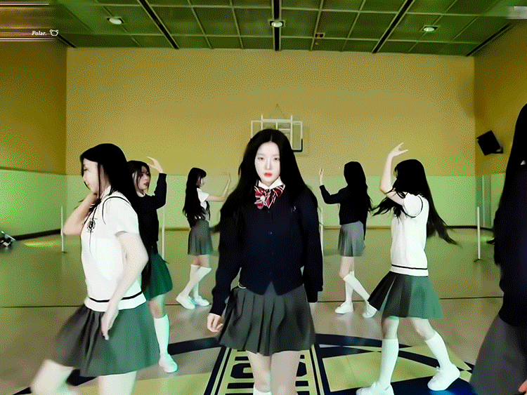 Behind-the-scenes cut of Kim Yooyeon (tripleS)