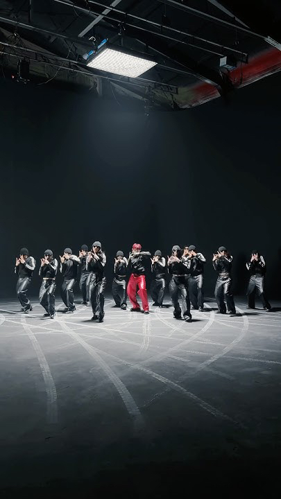 Behind-the-scenes cut of Wonho