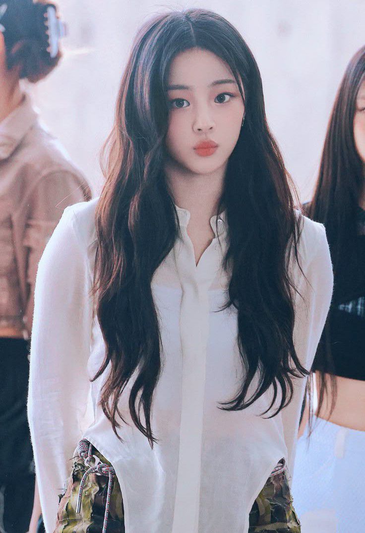 Recent activity shot of Minji (NewJeans)