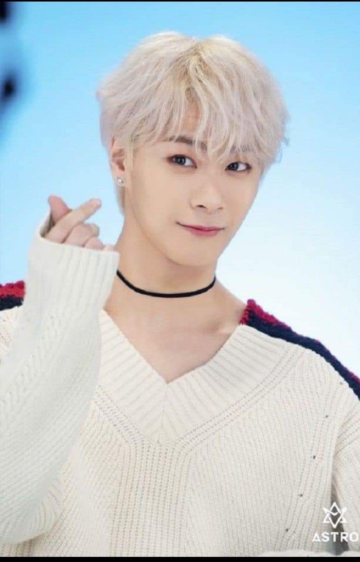 Latest photo of Moonbin (ASTRO)