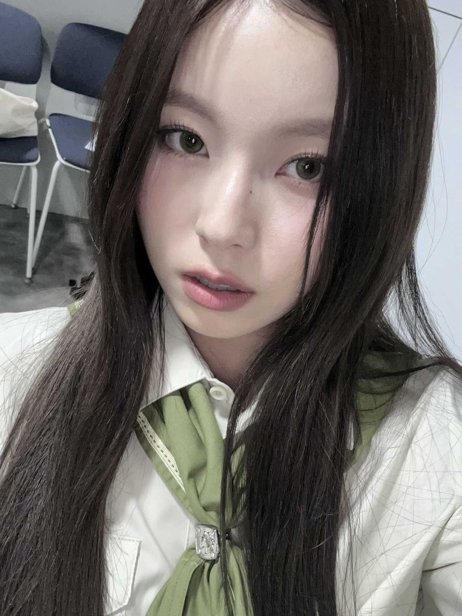 Recent activity shot of Kyujin (NMIXX)