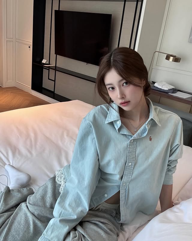 Latest photo of Kang Hyewon