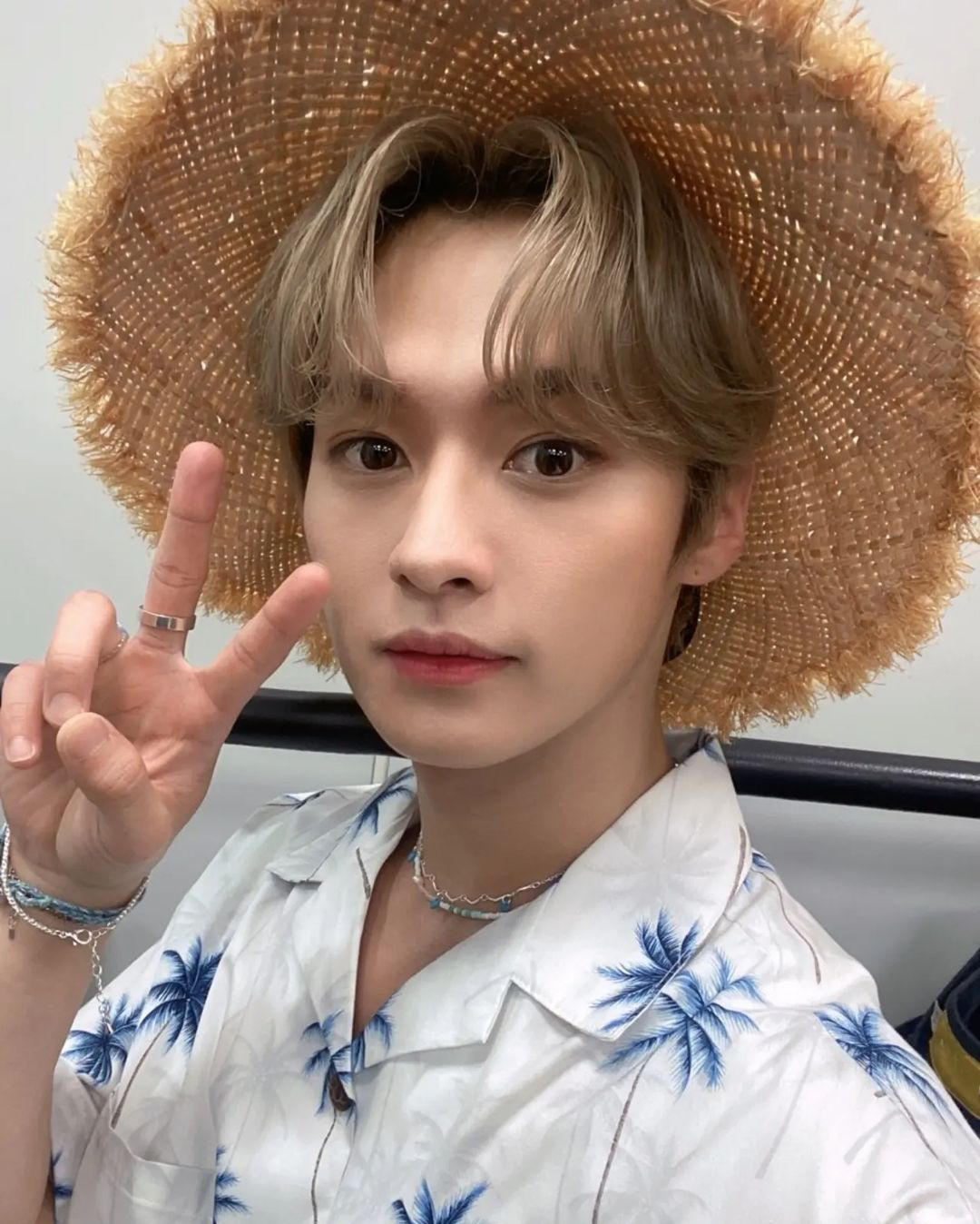 A moment captured by Lee Know (Stray Kids)'s fan