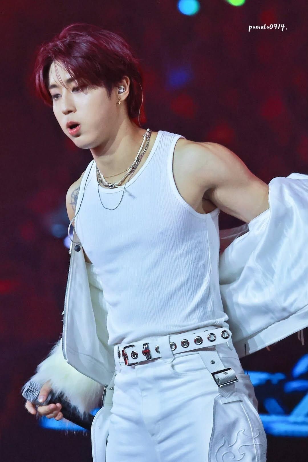 Latest photo of HAN (Stray Kids)