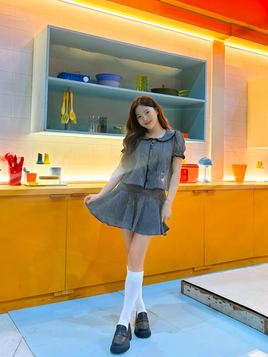 Behind-the-scenes cut of OH MY GIRL