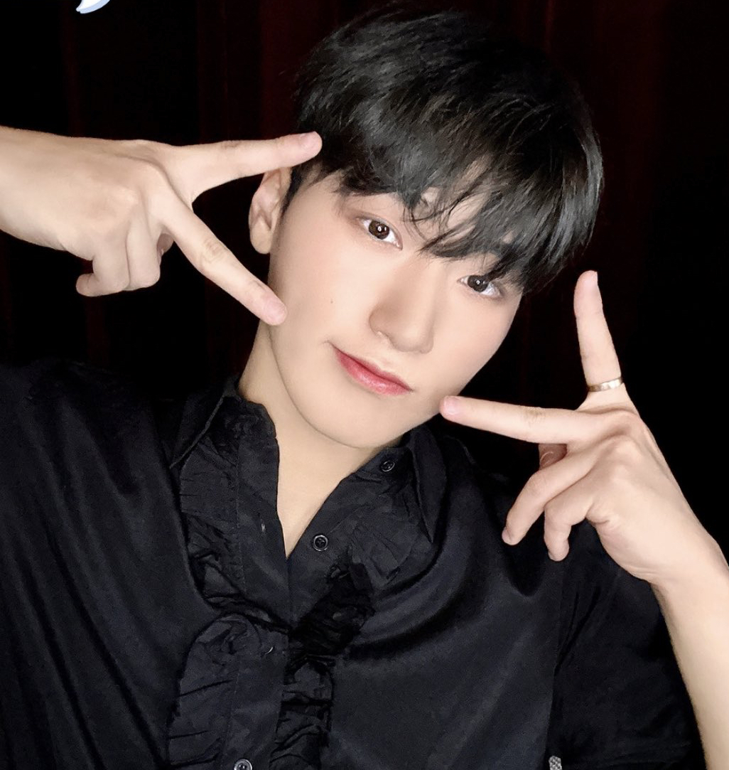 Behind-the-scenes cut of San (ATEEZ)