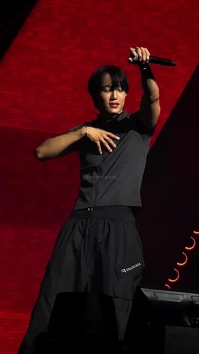 A heartfelt wallpaper shared by Kai (EXO)'s fans