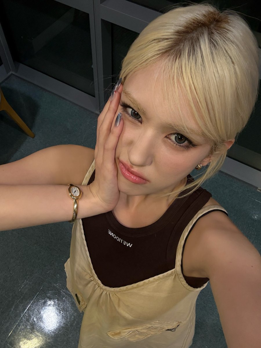 A moment captured by Jeon Somi's fan