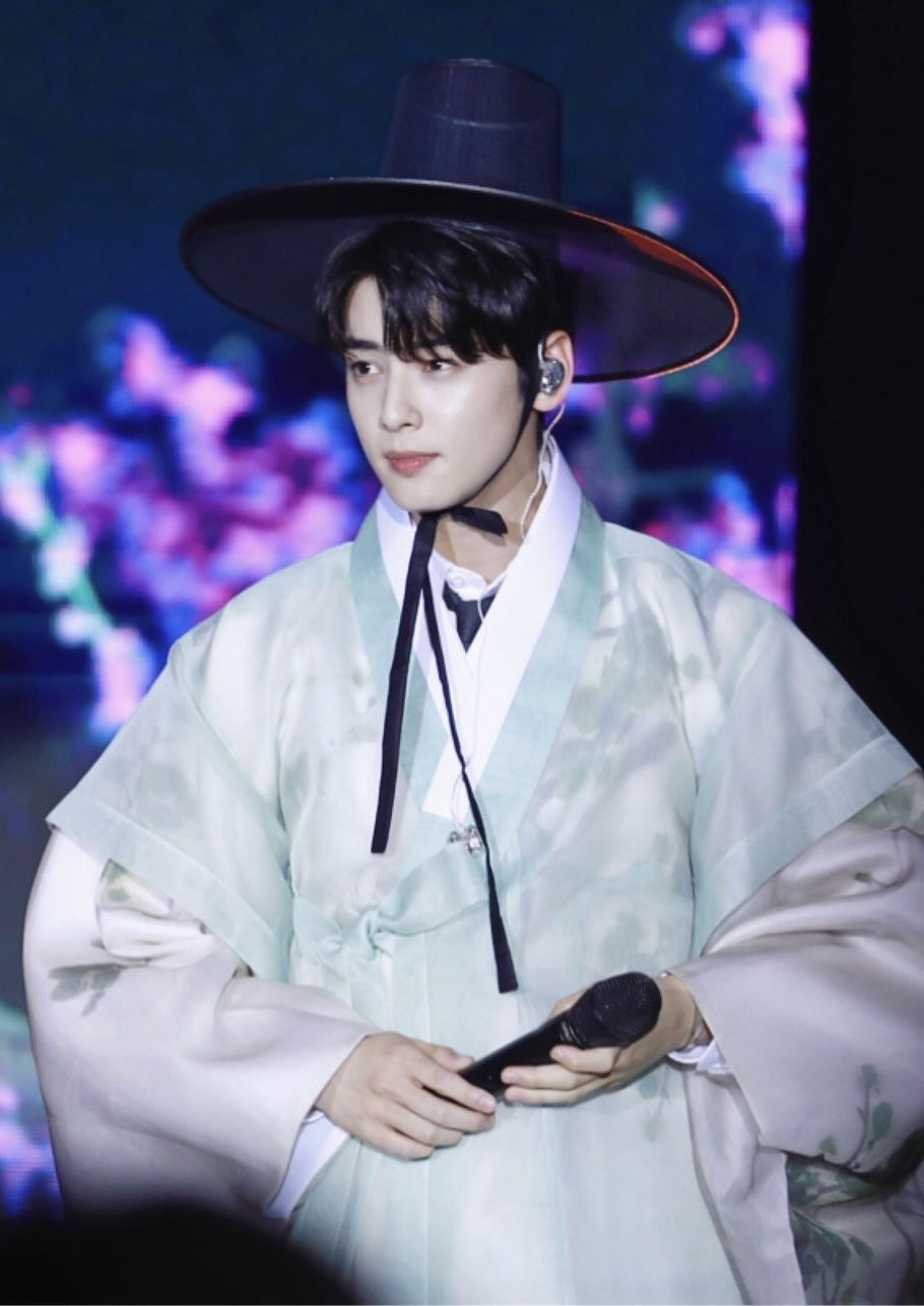 Behind-the-scenes cut of Eunwoo (ASTRO)