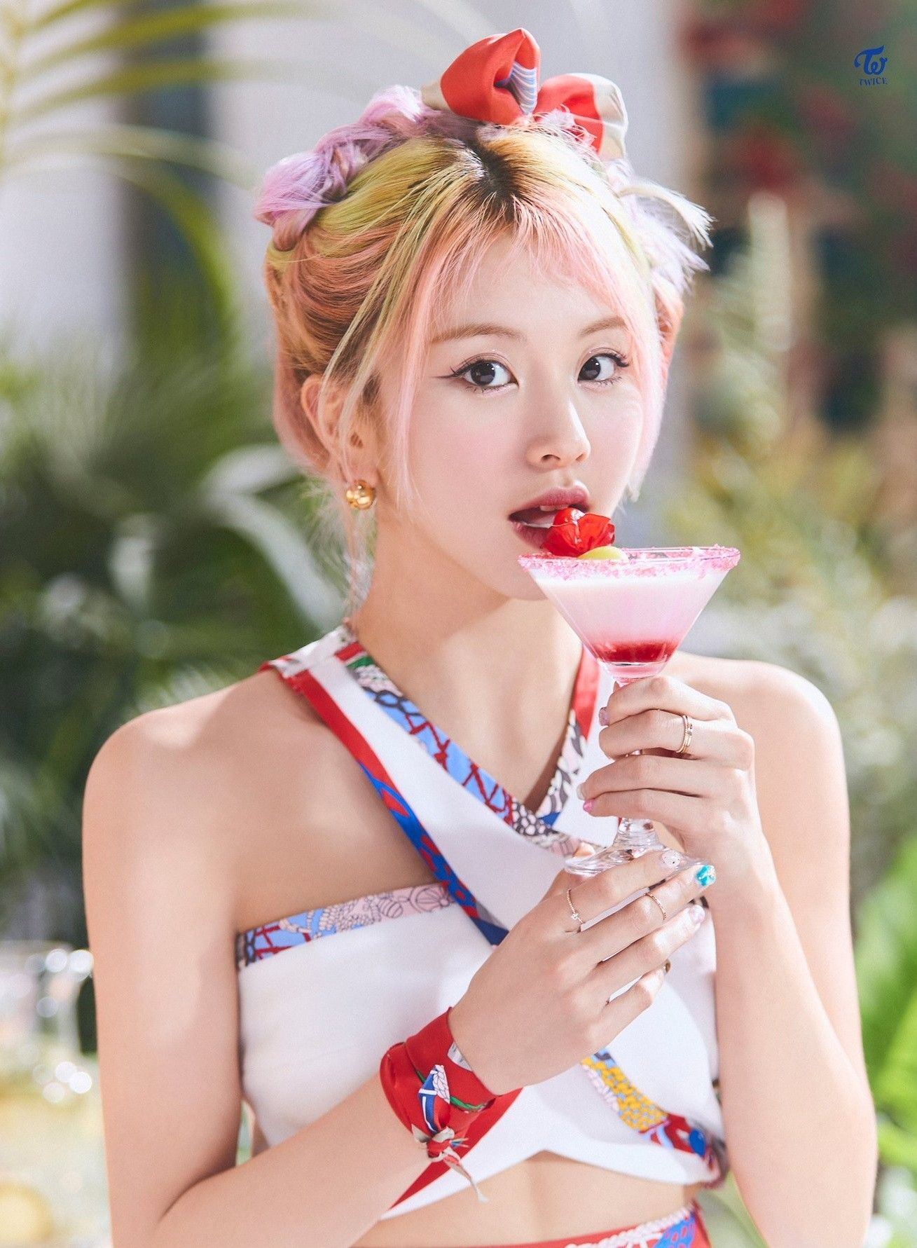 Latest photo of Chaeyoung (TWICE)