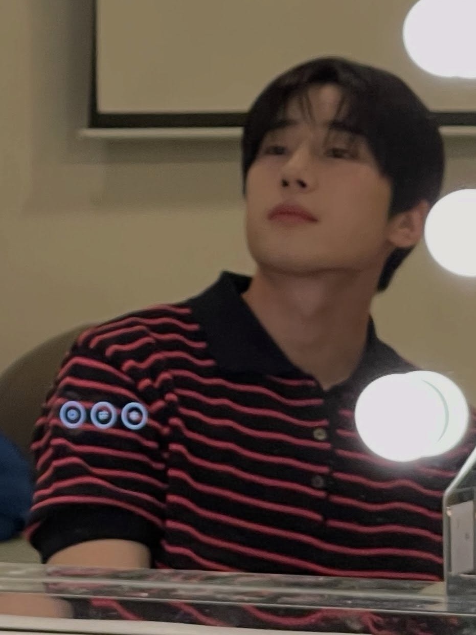 Behind-the-scenes cut of Han Seungwoo