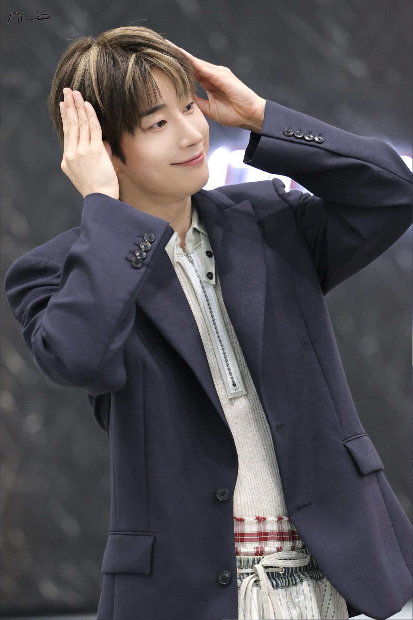 Recent activity shot of Han Seungwoo