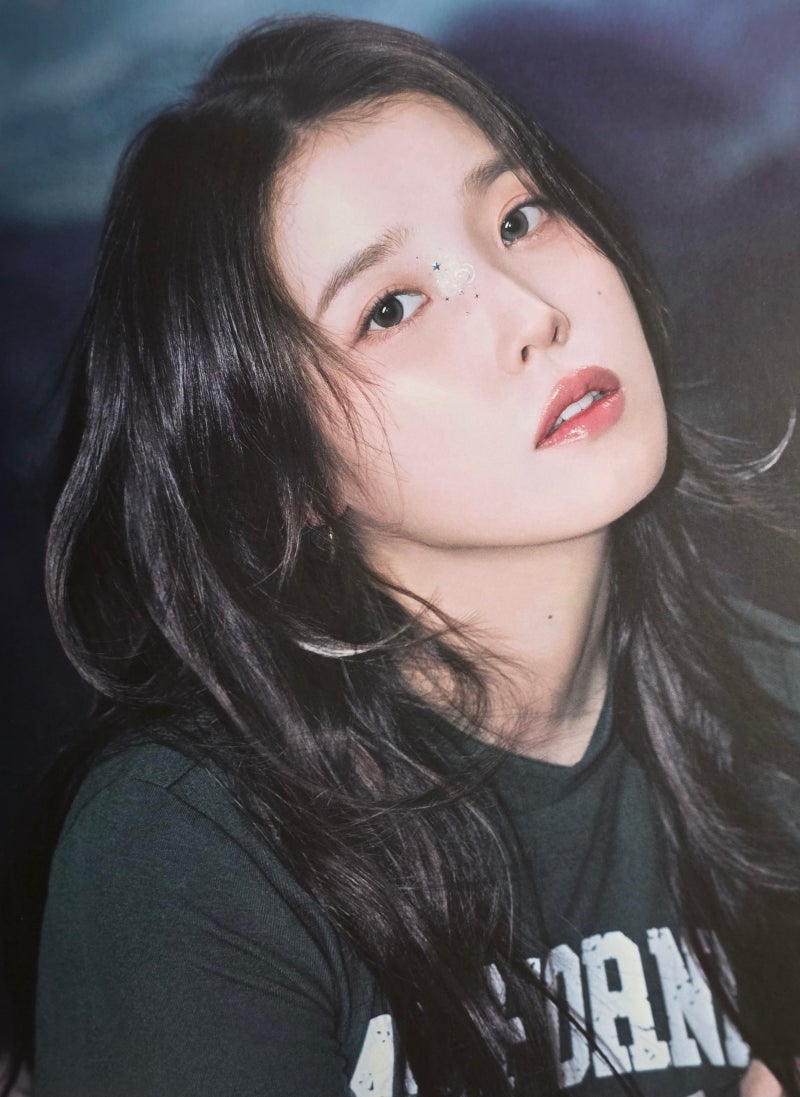 Latest photo of IU