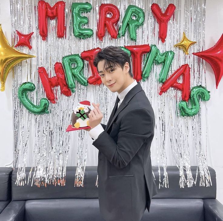 A moment captured by Moonbin (ASTRO)'s fan