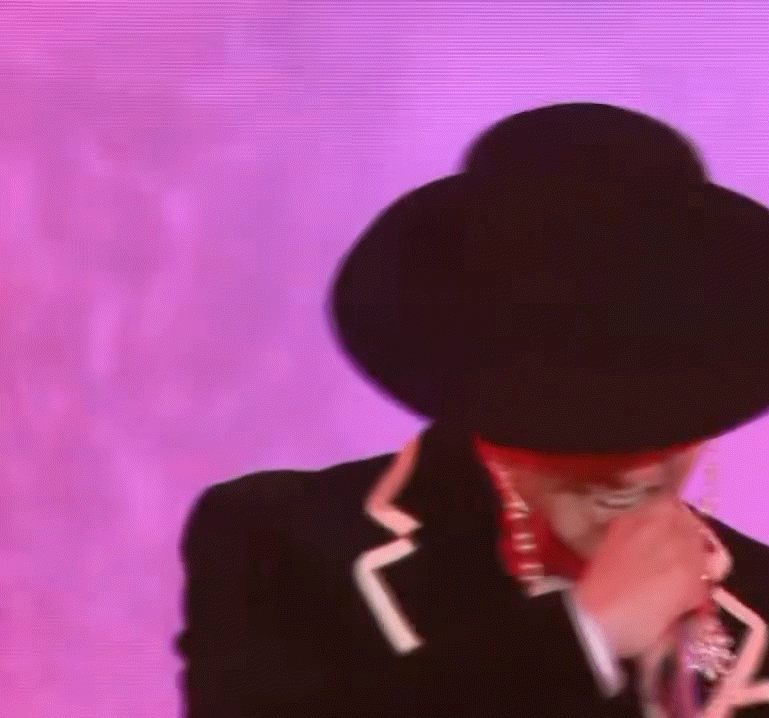 Foto terbaru G-DRAGON (BIGBANG)