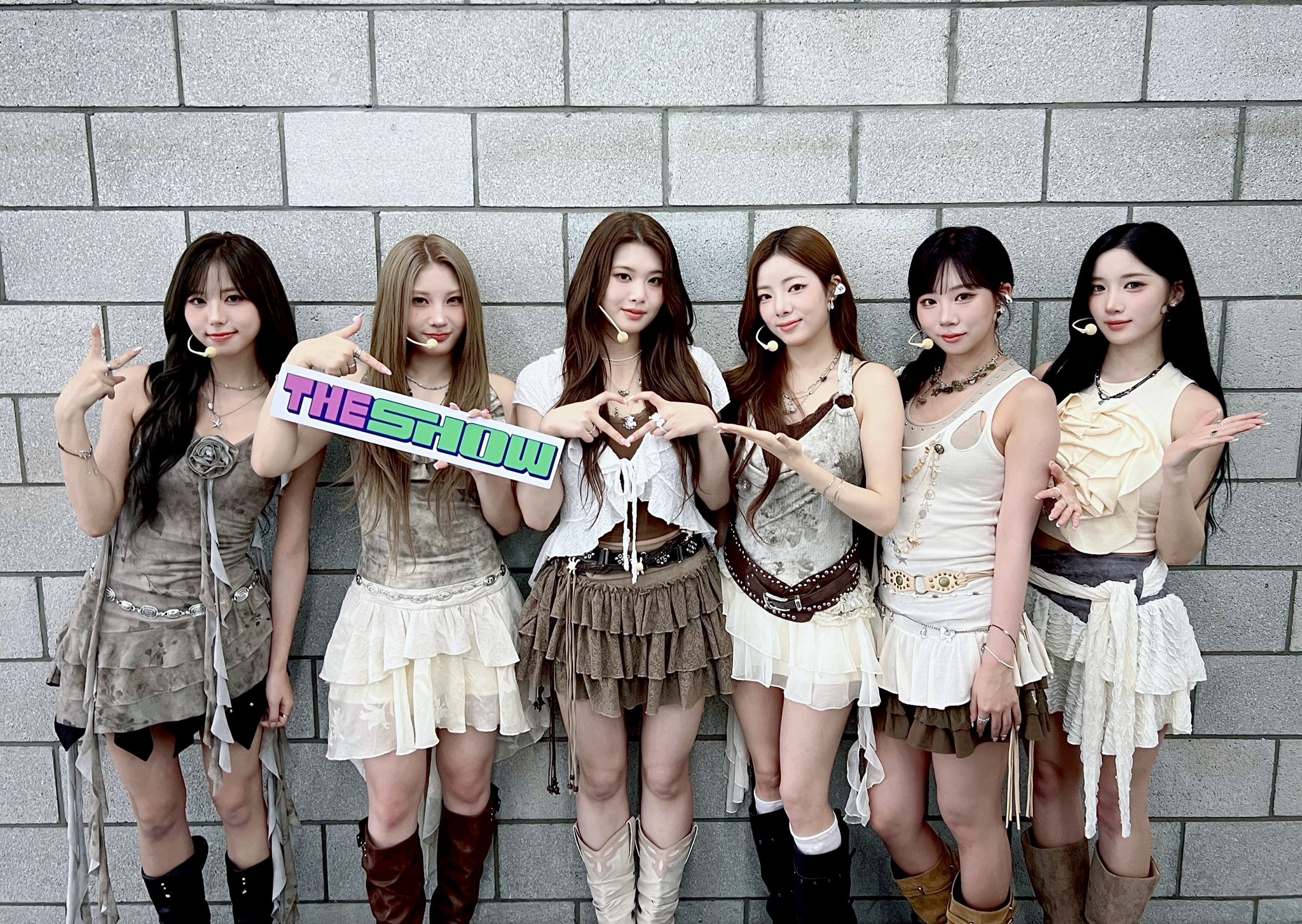 Recent activity shot of PURPLE K!SS