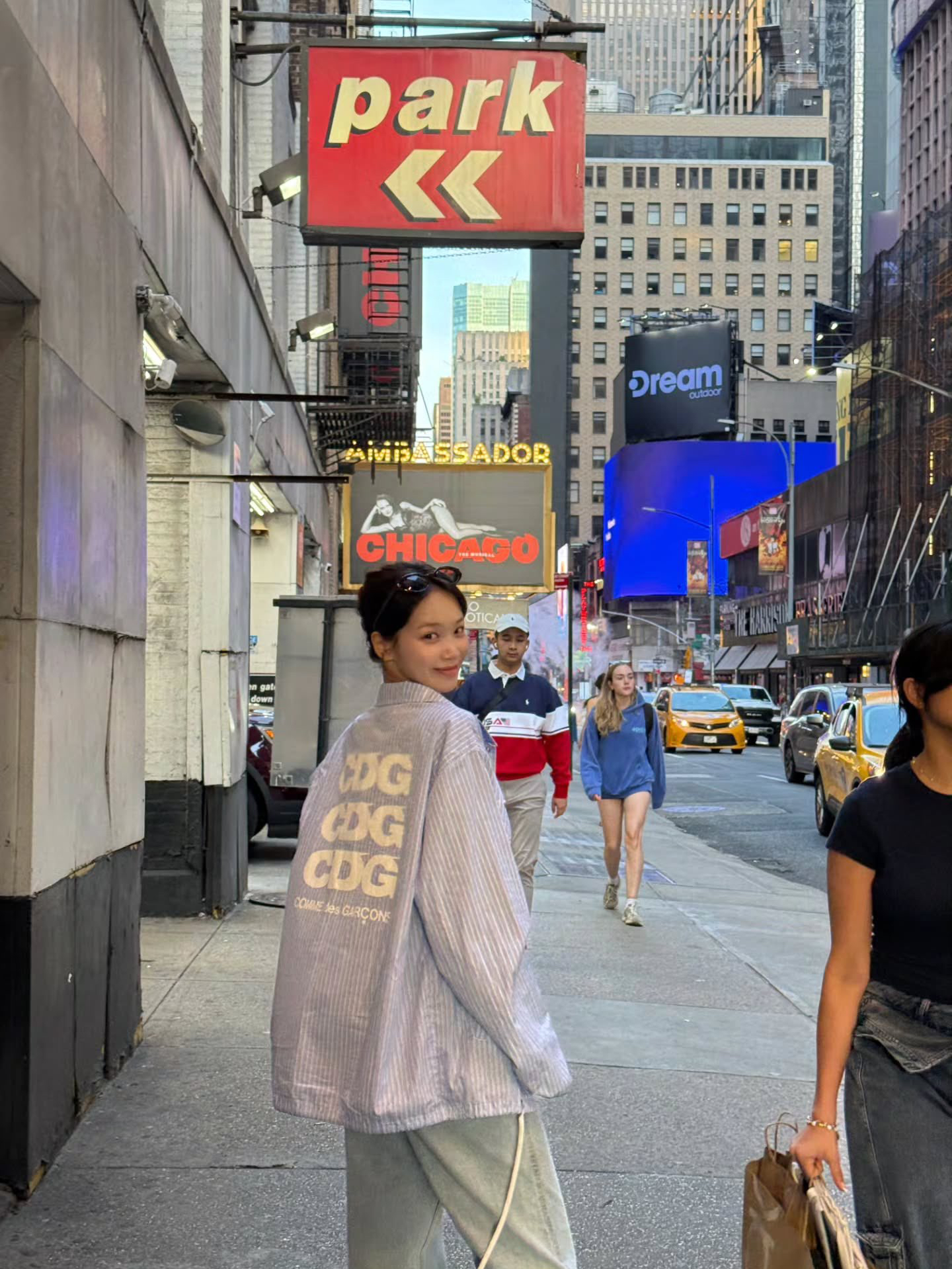 A moment captured by Kim Chaewon (LE SSERAFIM)'s fan