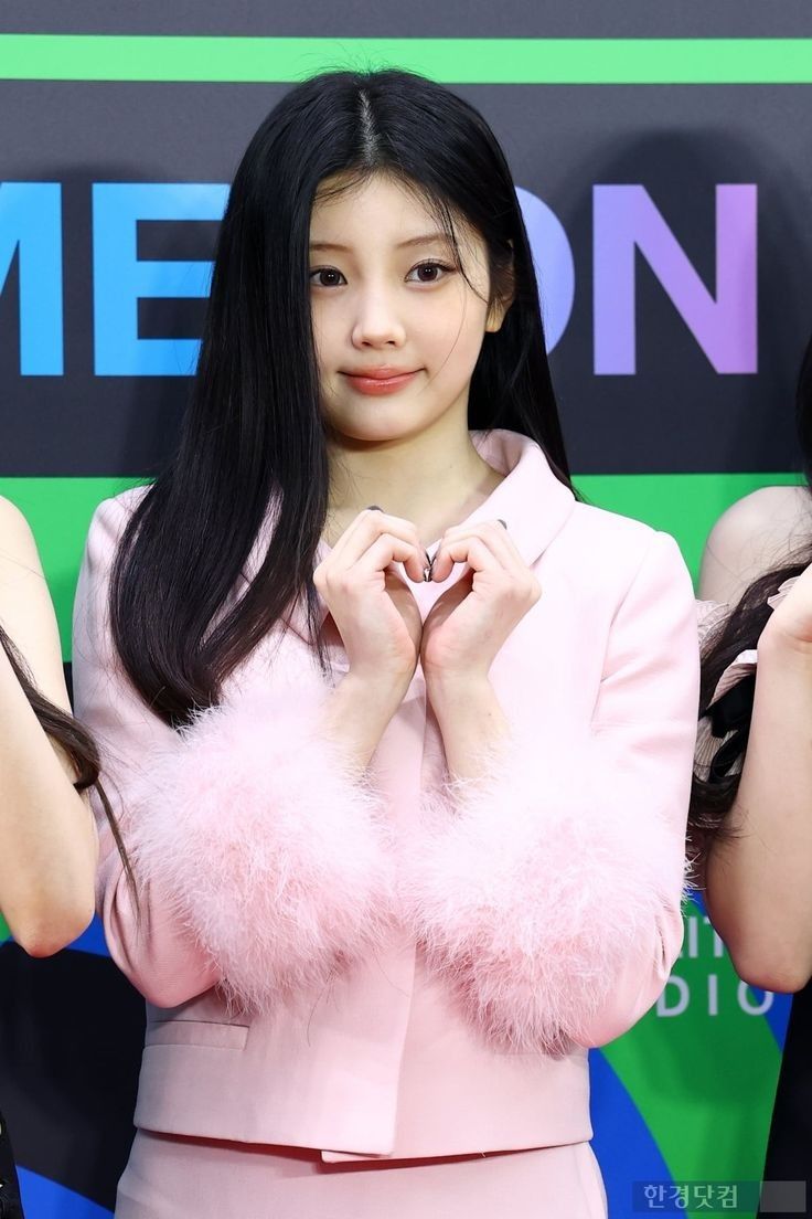 Latest photo of Wonhee (ILLIT)