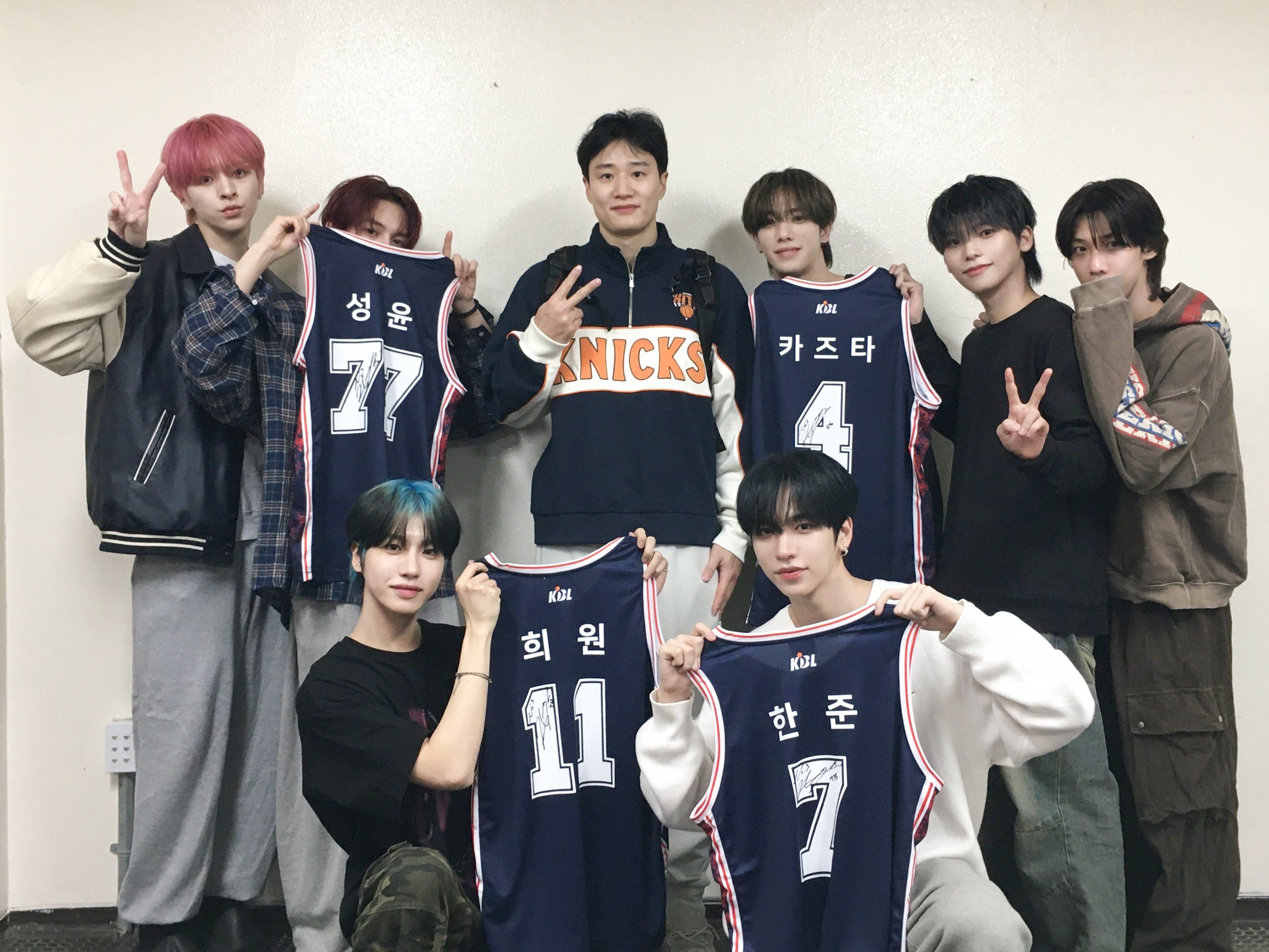 Foto aktivitas terbaru Huiwon (n.SSign)