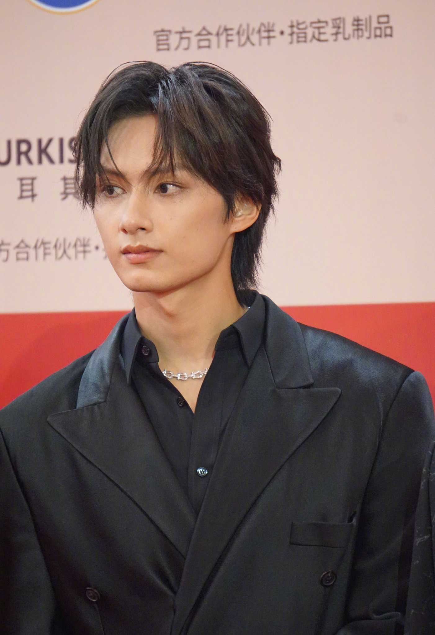 Latest photo of Jun (SEVENTEEN)